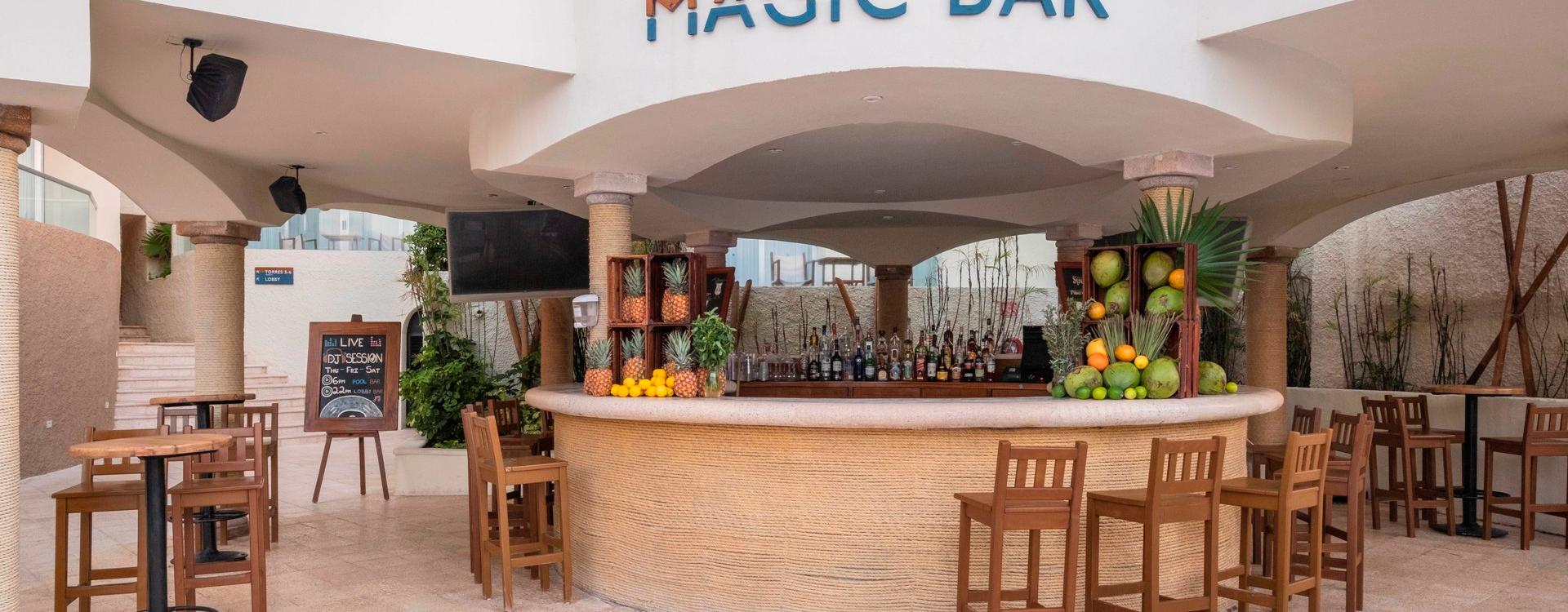 Magic Bar HOTEL NYX CANCUN Cancún Magic Bar HOTEL NYX CANCUN Cancún